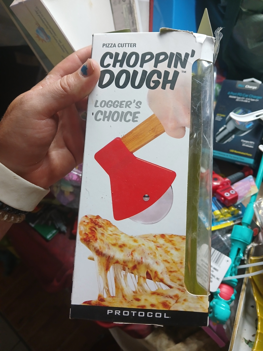 Pampered Chef Red Choppin' Dough Pizza Cutter with Wood-Style Handle